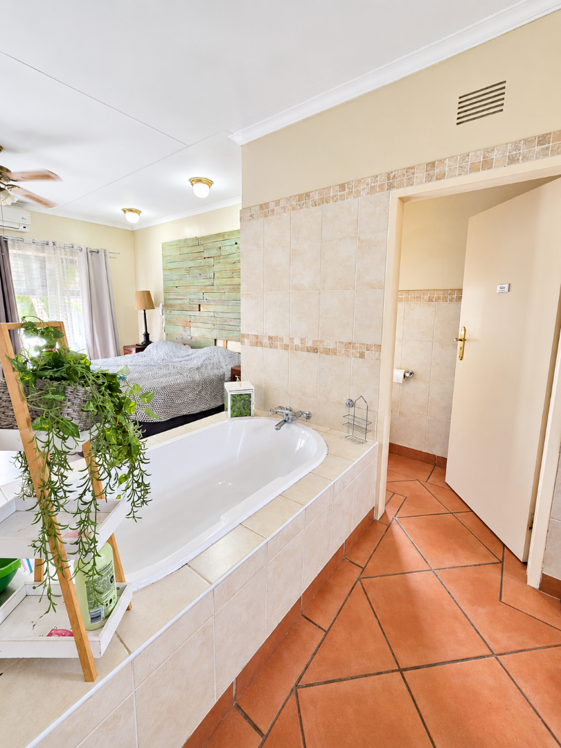 4 Bedroom Property for Sale in Wilkoppies North West